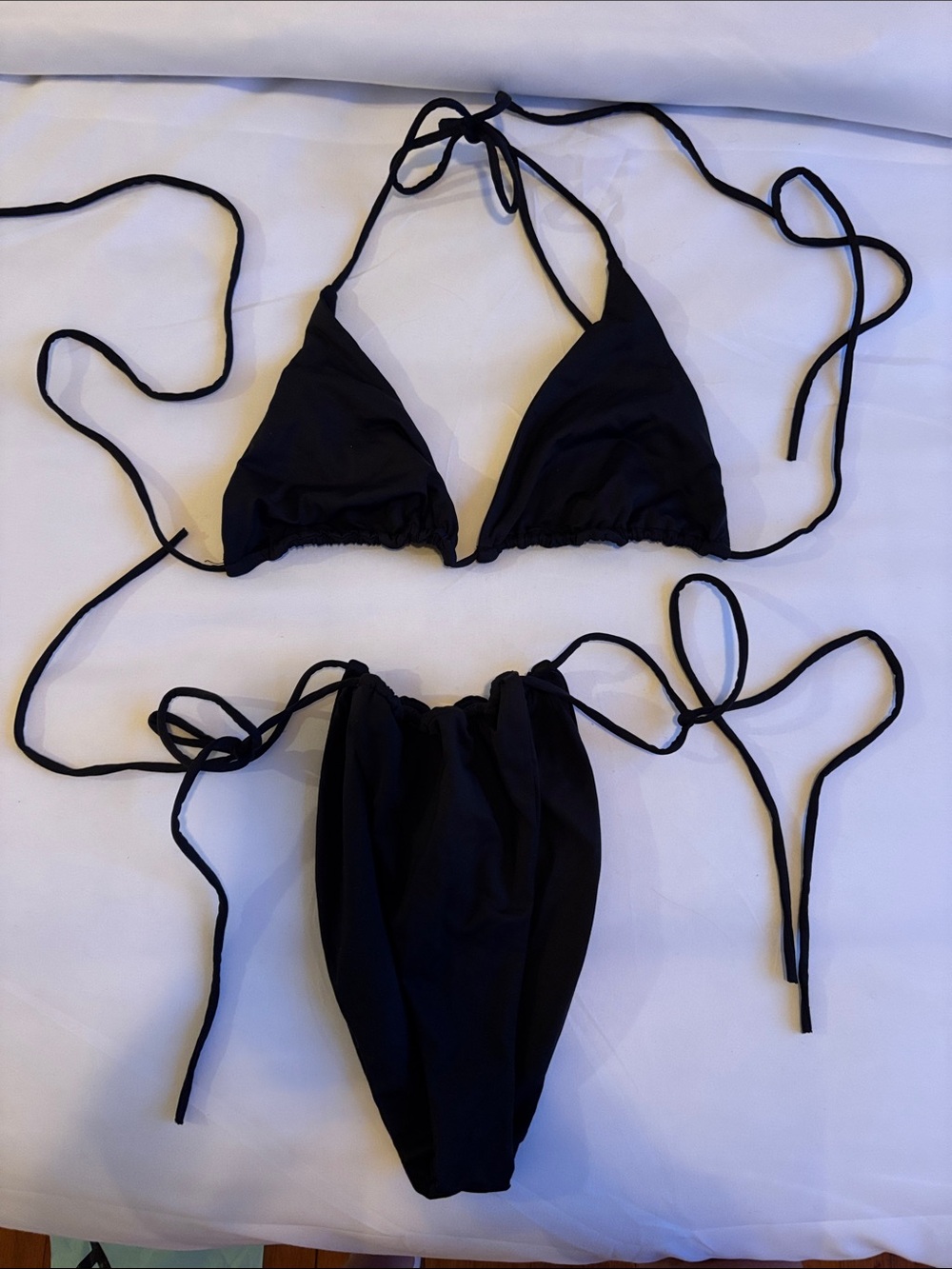 Good American Black String Triangle Bikini